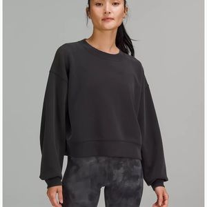 Lululemon Perfectly Oversized Cropped Crew 
Softstreme size 8